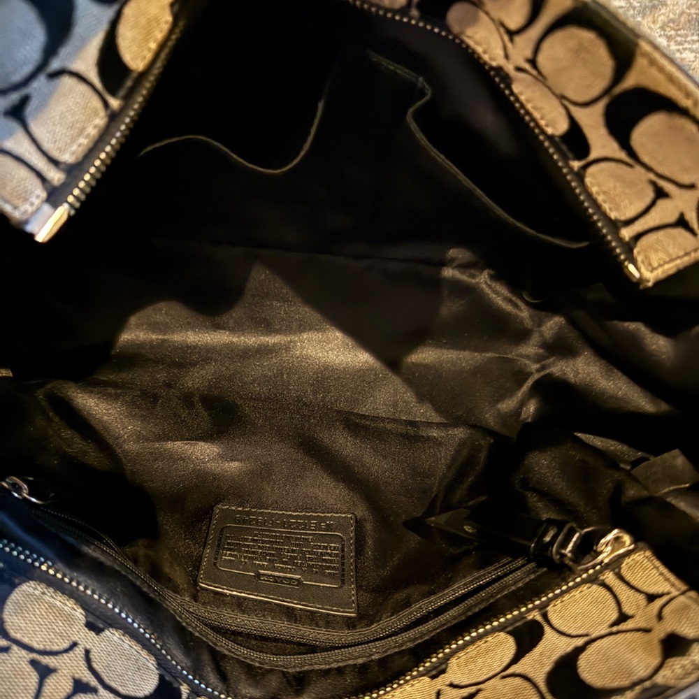 Coach Black and Tan Signature Shoulder Bag - Picture 3 of 4